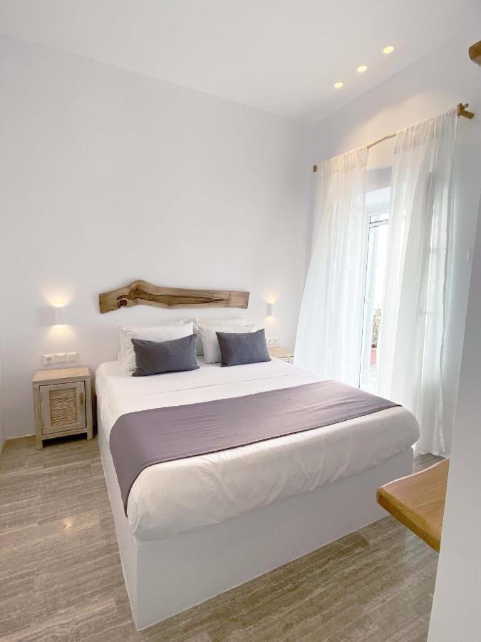 Lyra Seafront Apartment , Paroikia Town Center Exterior foto